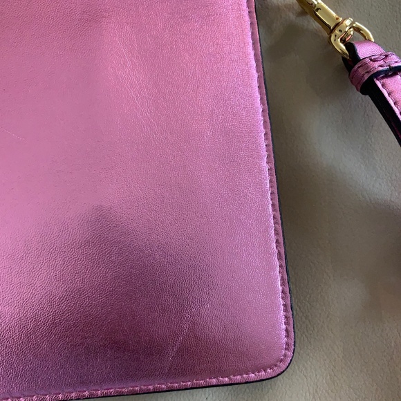 MOSCHINO Logo-Plaque Leather Clutch - Picture 16 of 16